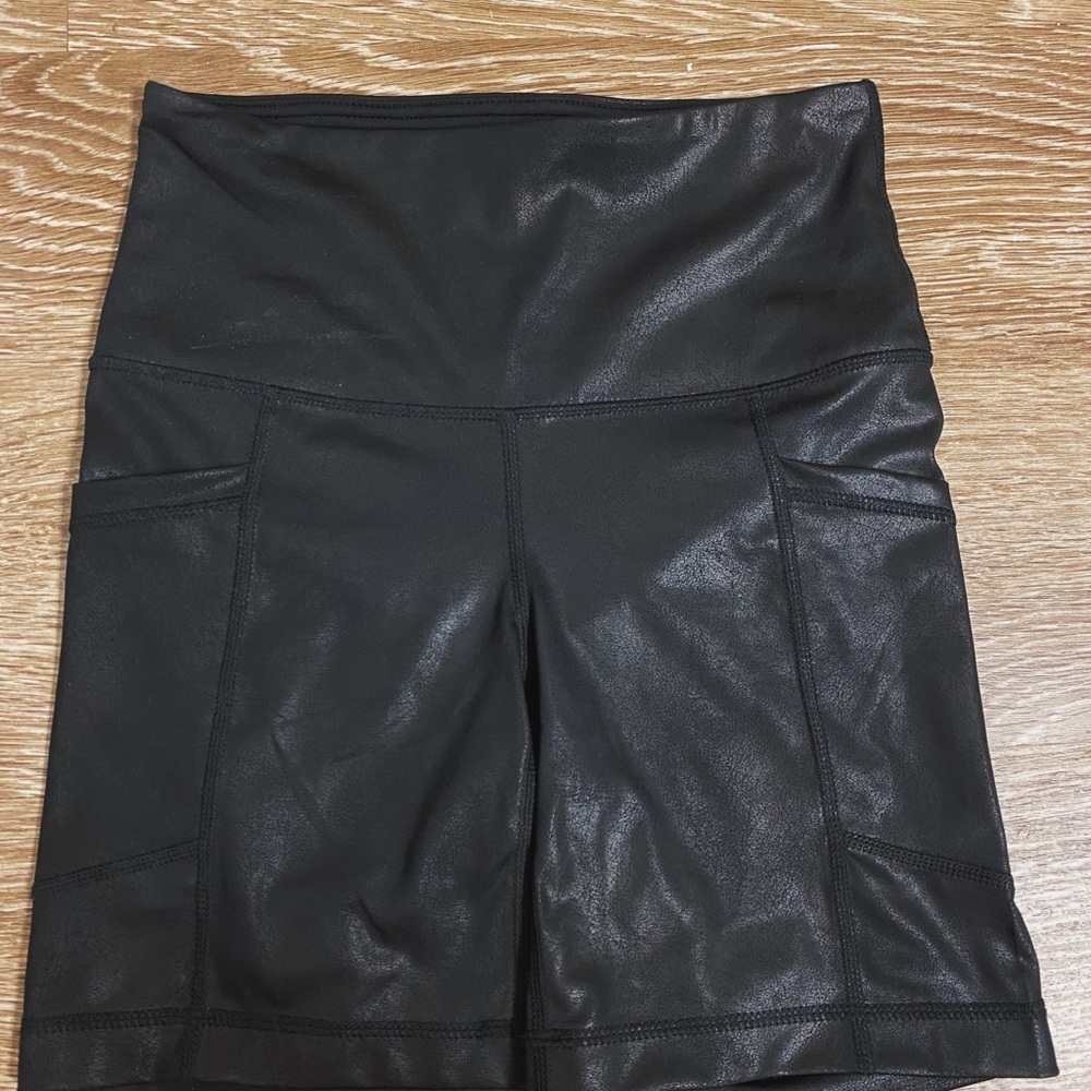 black biker shorts